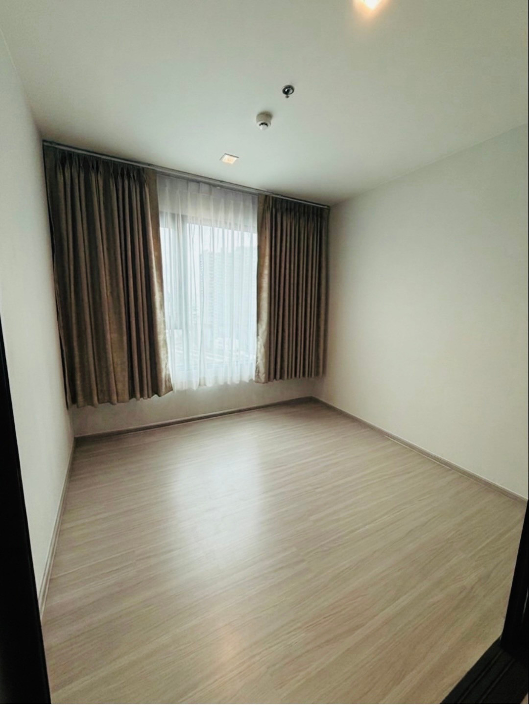 Life Sathorn Sierra | ชั้นสูงไม่มีเสียงรบกวน  ไม่บล็อควิว วิวไอคอนสยาม