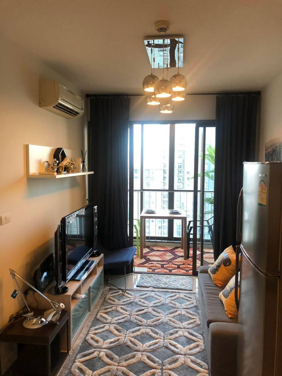 Ideo Sathorn-Taksin | 🏙️ เชื่อมต่อสาทร สีลม เจริญนคร และ ICONSIAM ได้อย่างสะดวก