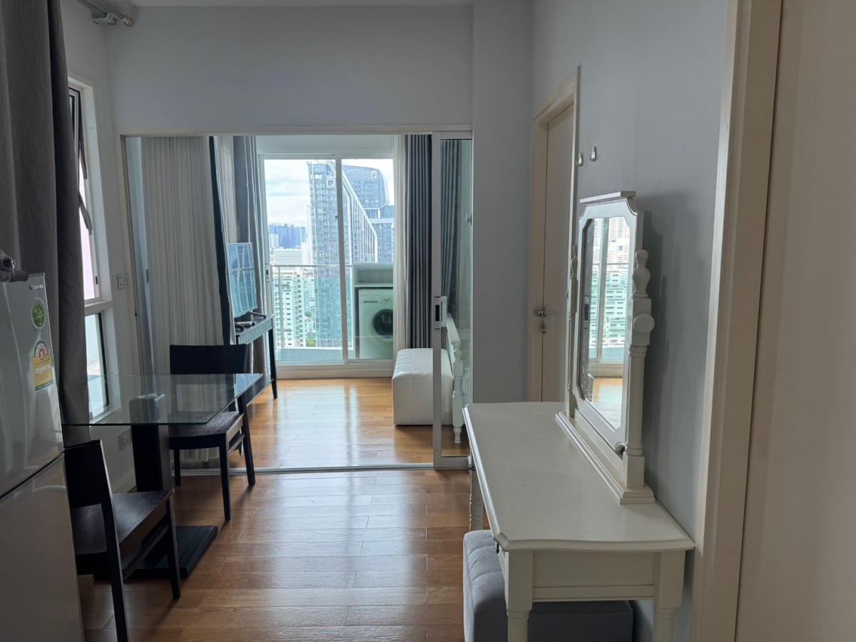 Condolette Ize Ratchathewi | ติดรถไฟฟ้า 50 เมตร (สายสีเขียว) ม.จุฬาลงกรณ์ , Central World , มาบุญครอง