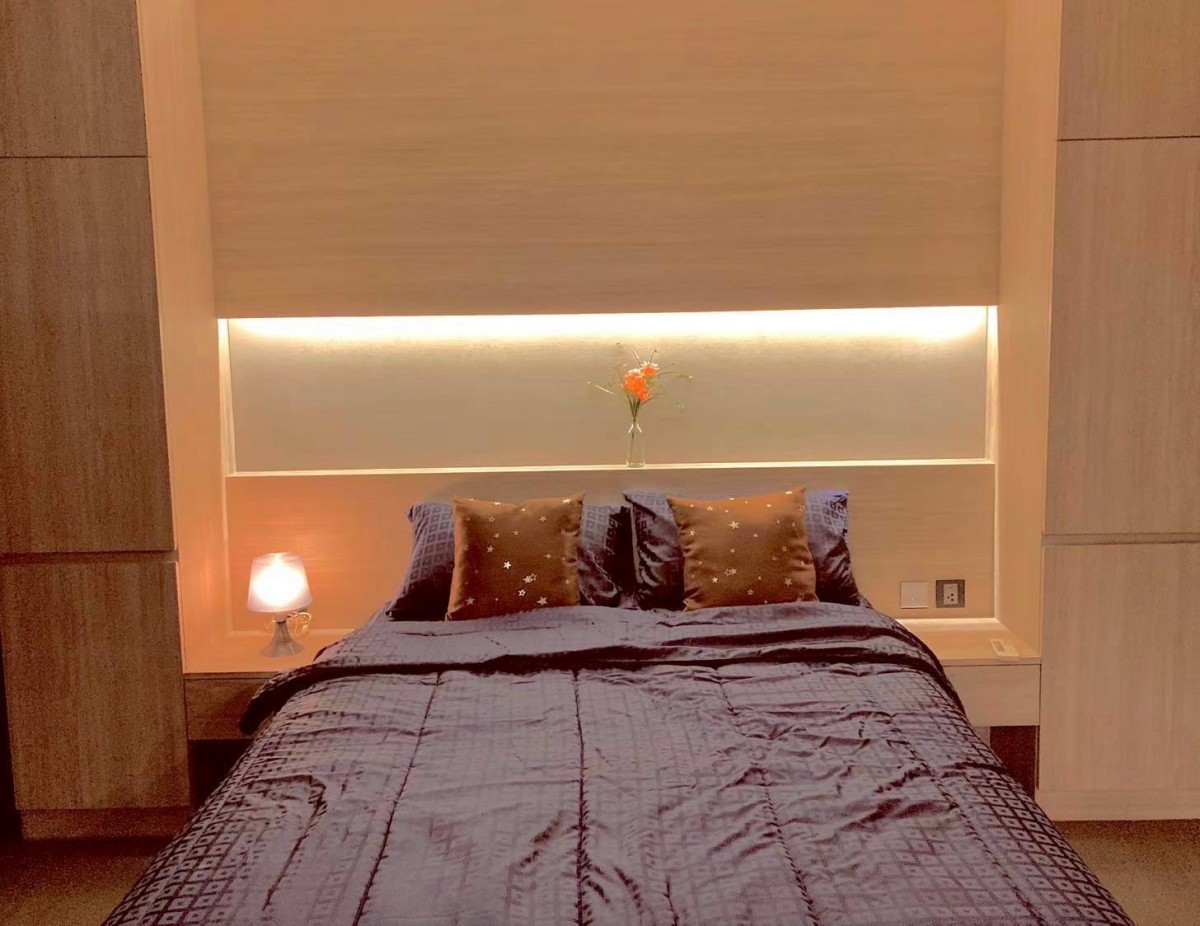 THE ESSE at SINGHA COMPLEX | ใกล้ MRT เพชรบุรี