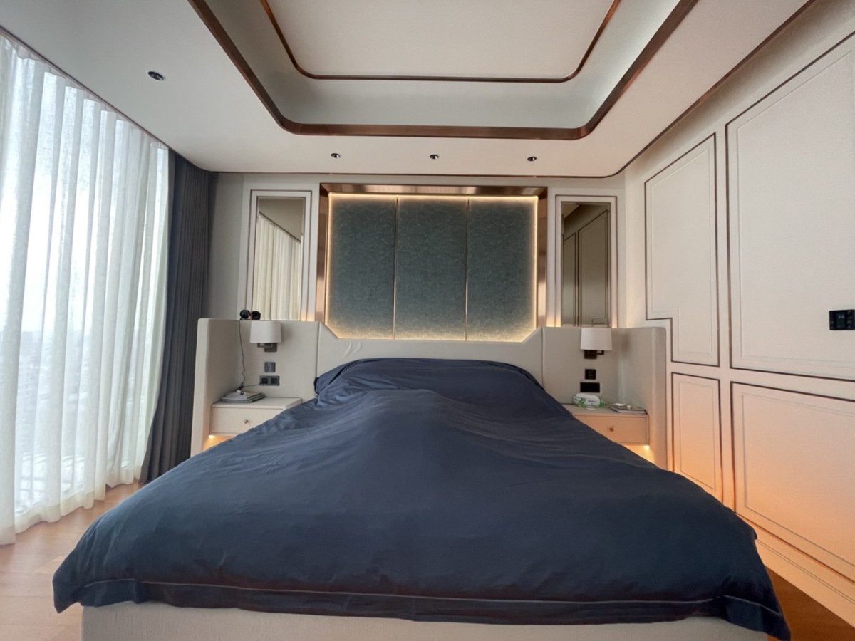 THE ESSE at SINGHA COMPLEX | Duplex Penthouse ในชั้นมีแค่ 4 ยูนิตเท่านั้น ใกล้ MRT เพชรบุรี 40 เมตร