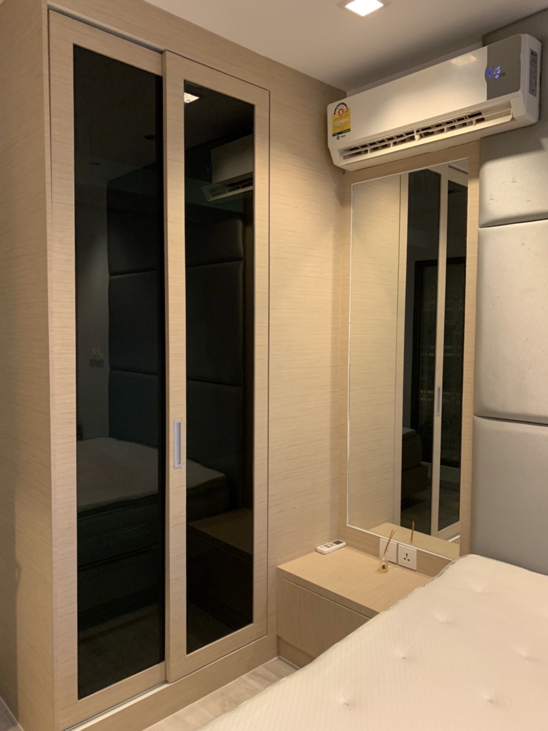 Ideo Mobi Sathorn | 🚗 เดินทางสะดวก เชื่อมต่อสาทร สีลม และเจริญนคร