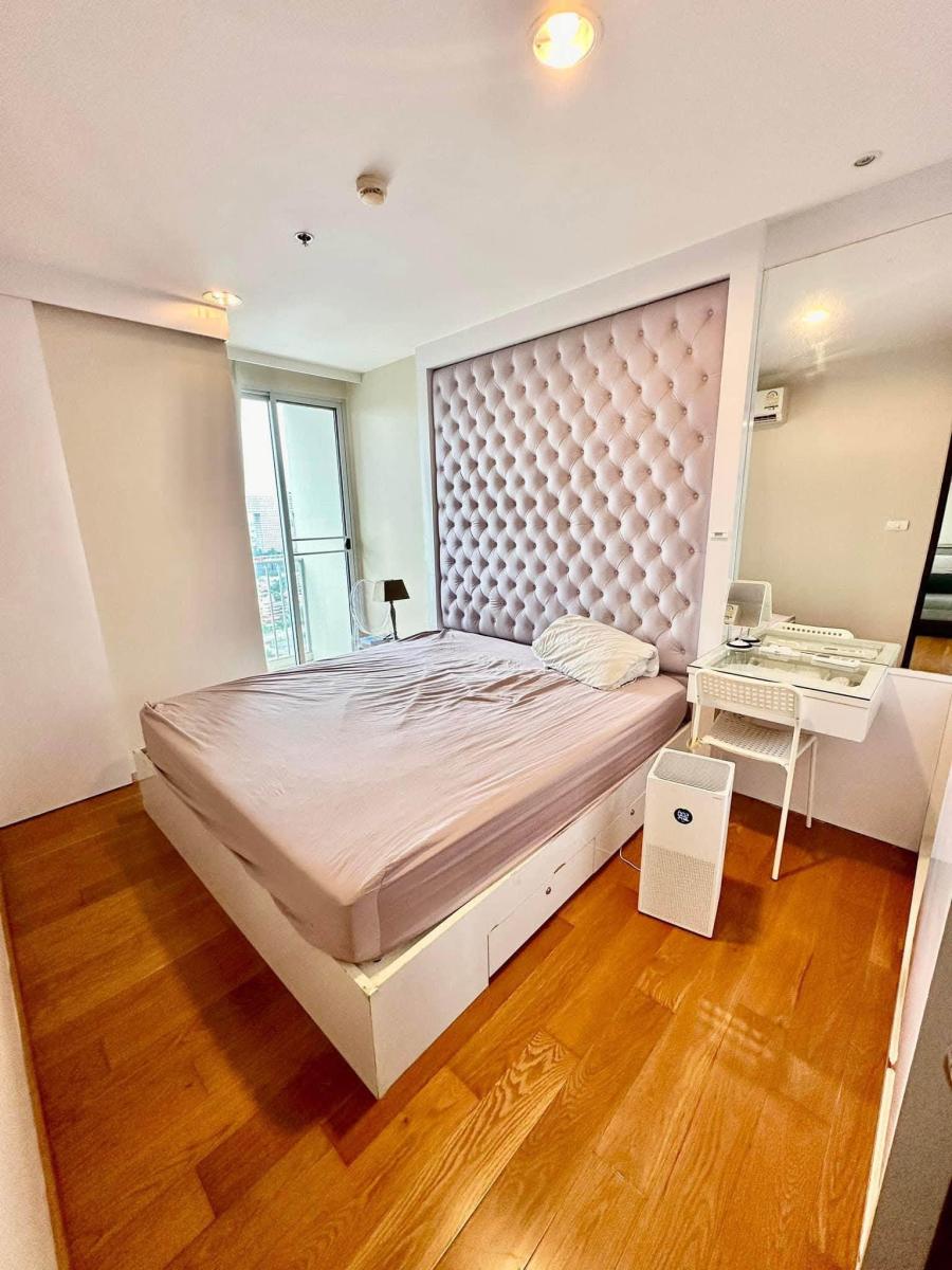 The Line Phahonyothin Park | 1 Bed 1 Bath with 8-Rai Park | Near BTS & MRT Ladprao Hub