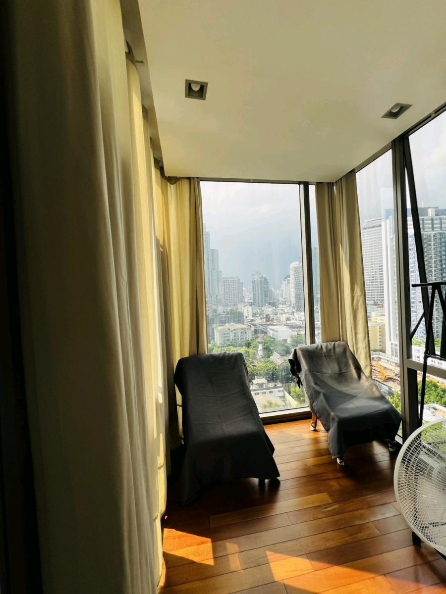 Ashton Morph 38 | pet-friendly near BTS Thonglor with shuttle service.ith shuttle