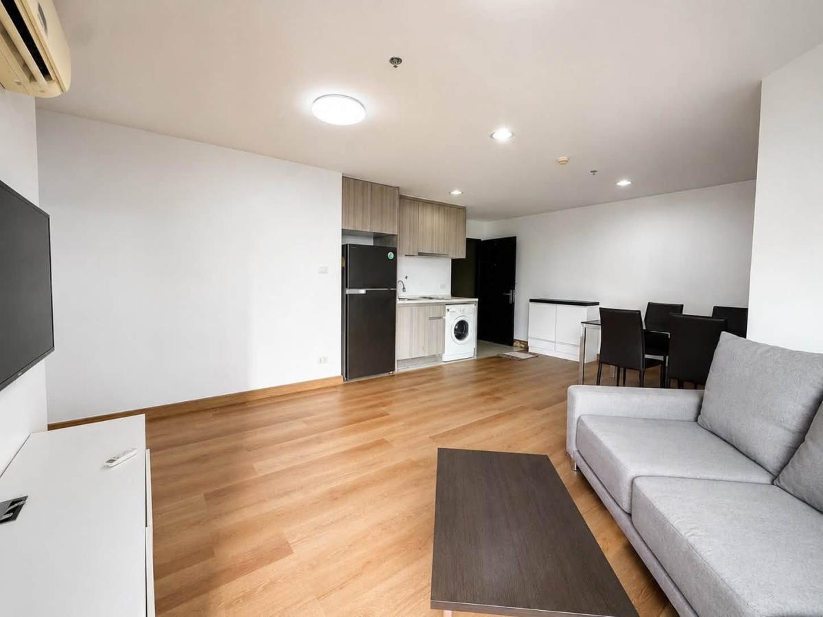 Belle Grand Rama 9 | 1 Bed 1 Bath Spacious Unit | On-site Shopping Mall, Near MRT & Central Rama 9