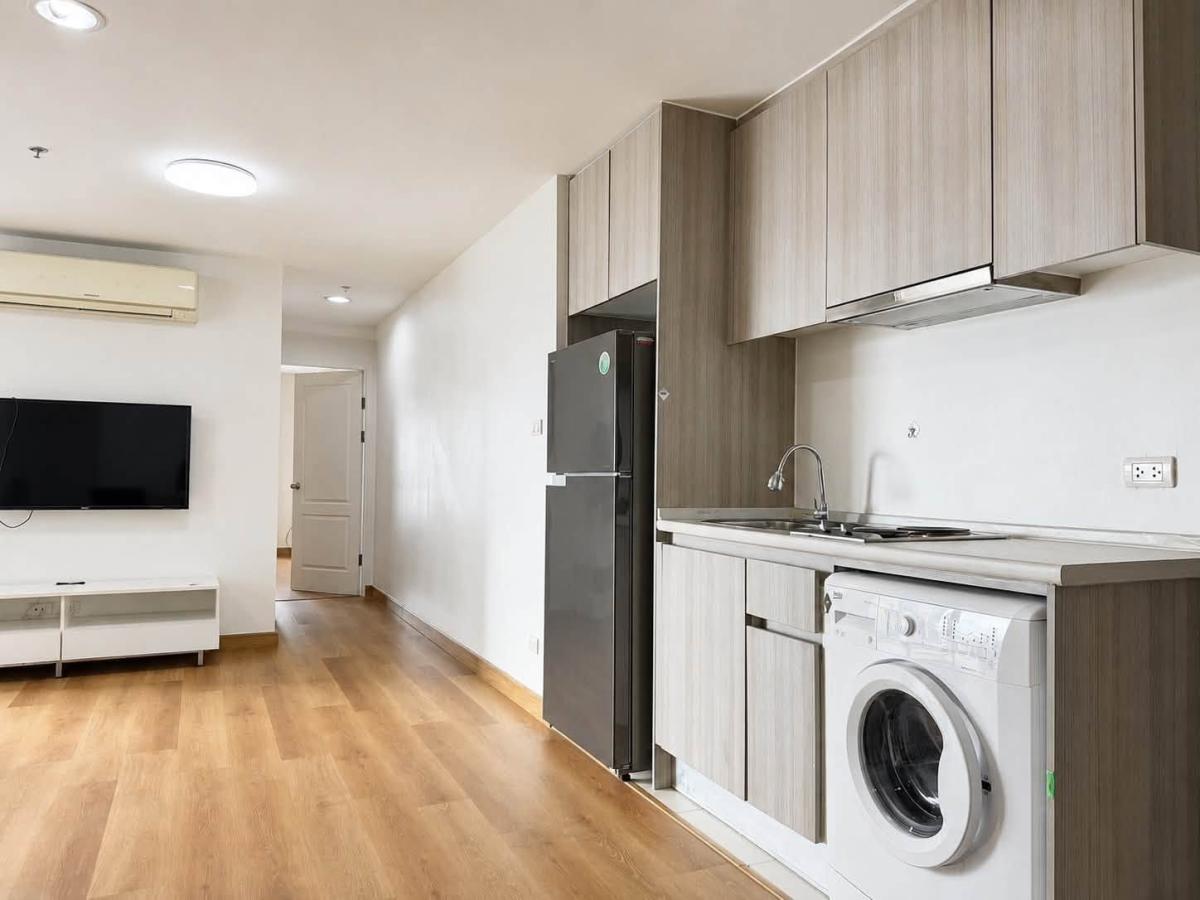 Belle Grand Rama 9 | 1 Bed 1 Bath Spacious Unit | On-site Shopping Mall, Near MRT & Central Rama 9