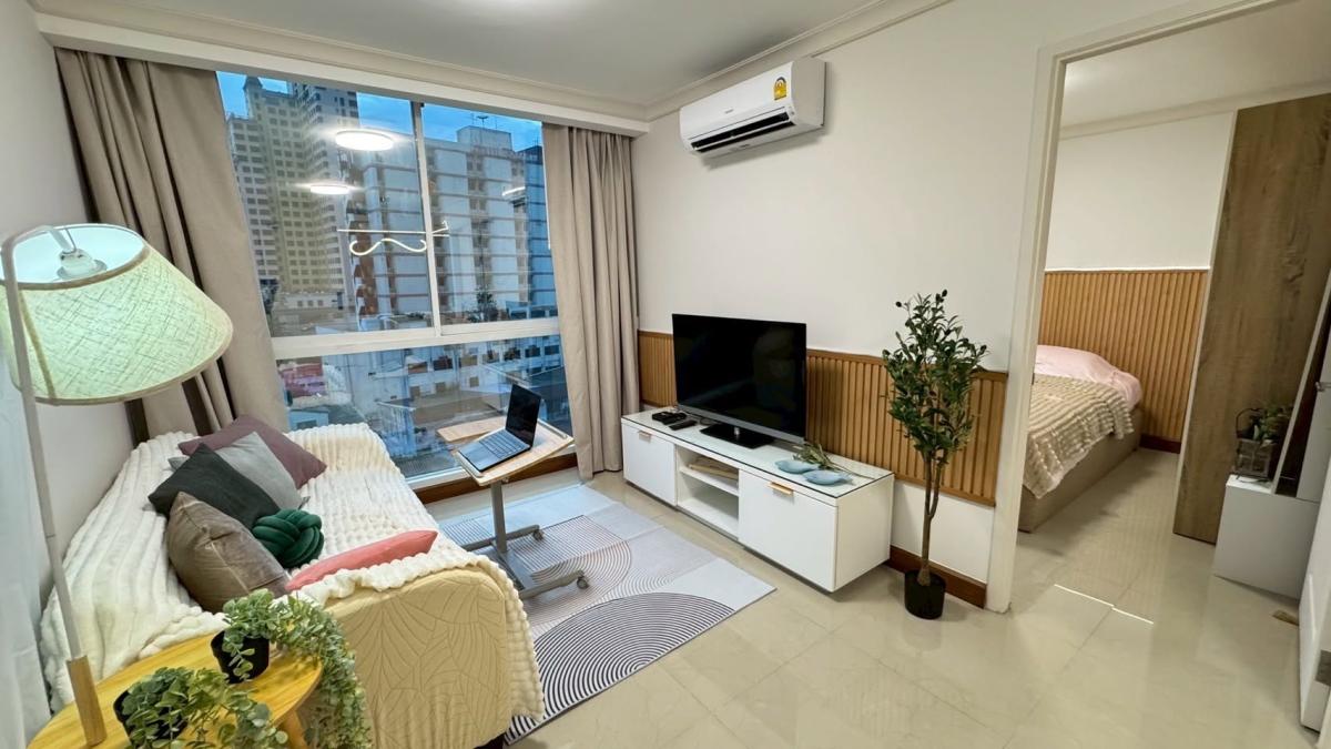 Chateau In Town Phaholyothin 11 | 🏡 ขาย Chateau in Town พหลโยธิน 11 ✨ ห้อง Renovate ใหม่ | ชั้นบนสุด | ฟังก์ชันเทียบเท่า 2 ห้องนอน
