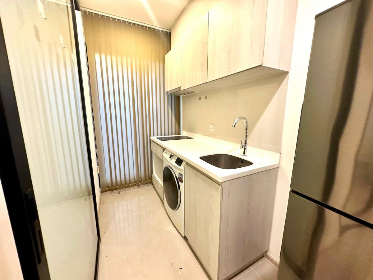 Life Asoke | Ultimate Convenience! Life Asoke | 1 Bed 1 Bath Direct Skywalk Access | 0m to MRT Phetchaburi & ARL Makkasan