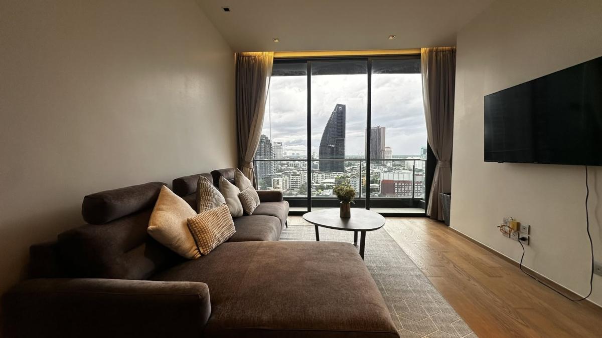 Beatniq | Ultra-Luxury Executive Suite! BEATNIQ Sukhumvit 32 | Spacious 81 SQM 2 Bed 2 Bath | Bathtub Included, Mid-Thonglor & Phrom Phong