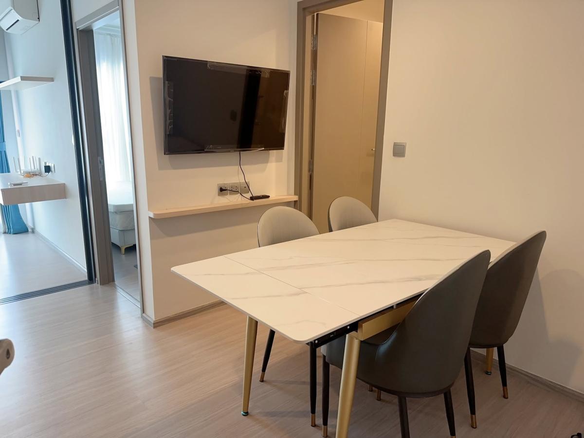 Life Asoke Hype | Prime New CBD Deal! Life Asoke Hype | 1 BR 1 BA Fully Furnished | Steps to Central Rama 9 & Expressway