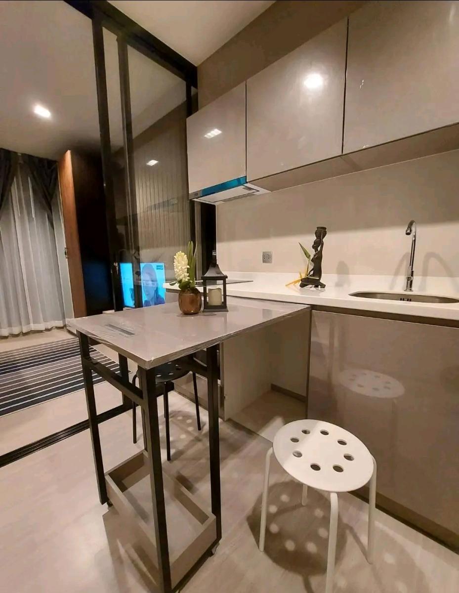 Life Asoke - Rama 9 | Corner Unit Panoramic City View | Fully Furnished, Great Natural Light, Ready to Move