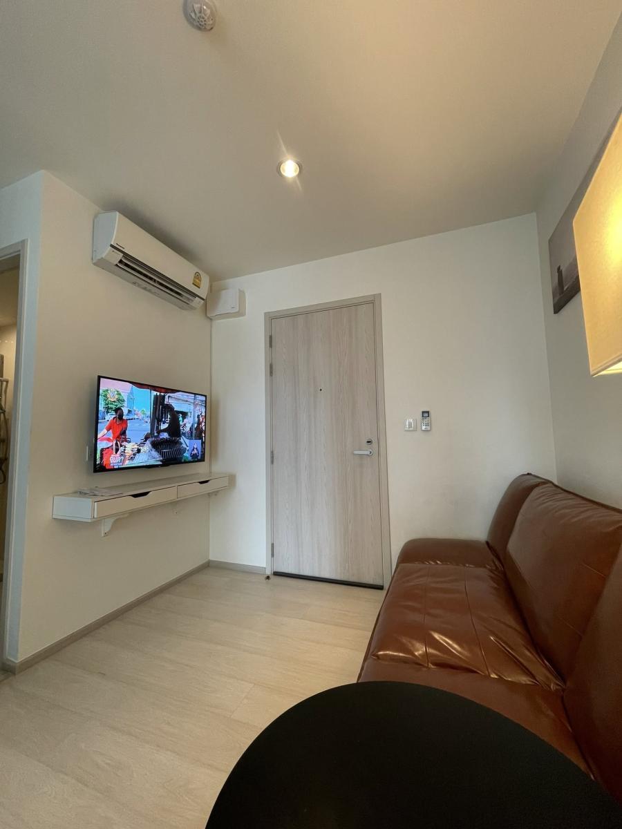 Life Asoke | 1 Bed 1 Bath Direct Skywalk Access | 0m to MRT Phetchaburi & ARL Makkasan