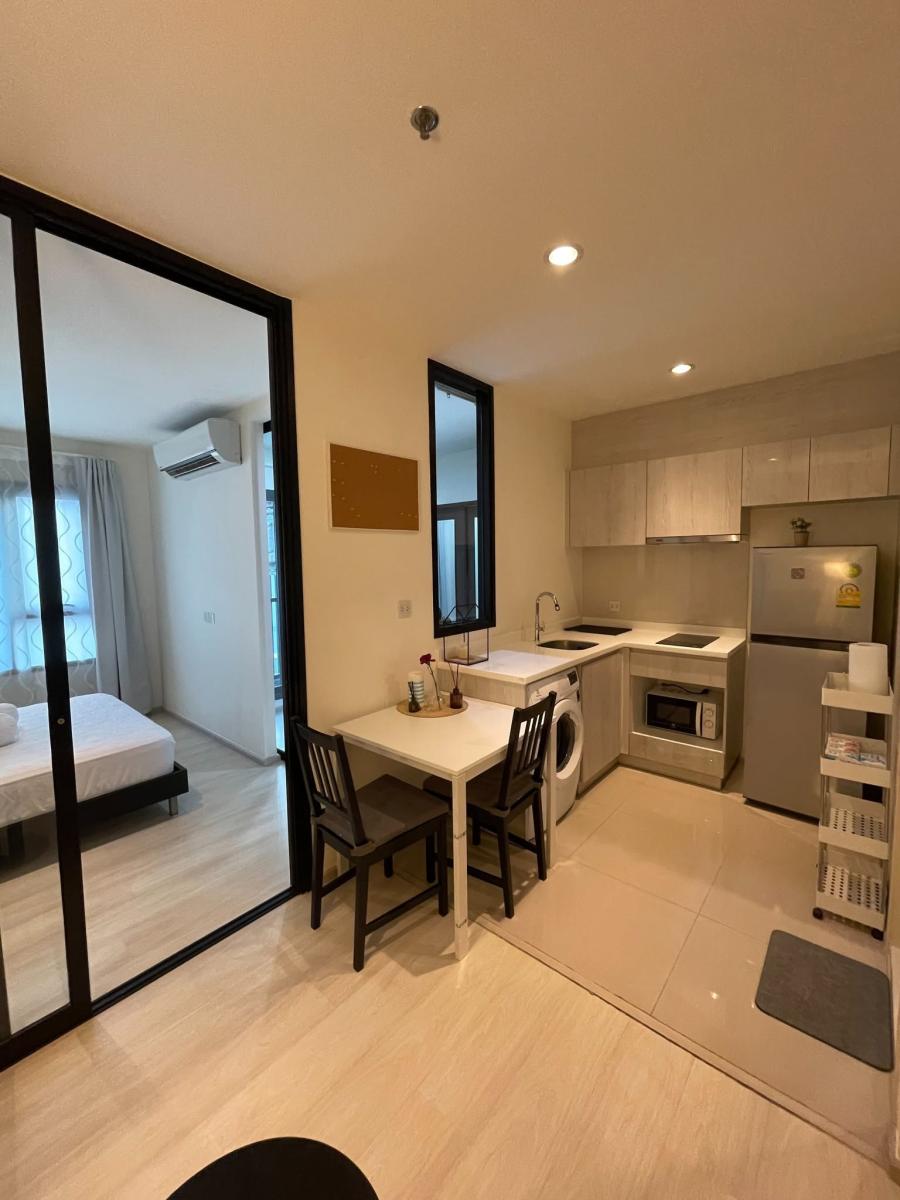 Life Asoke | 1 Bed 1 Bath Direct Skywalk Access | 0m to MRT Phetchaburi & ARL Makkasan