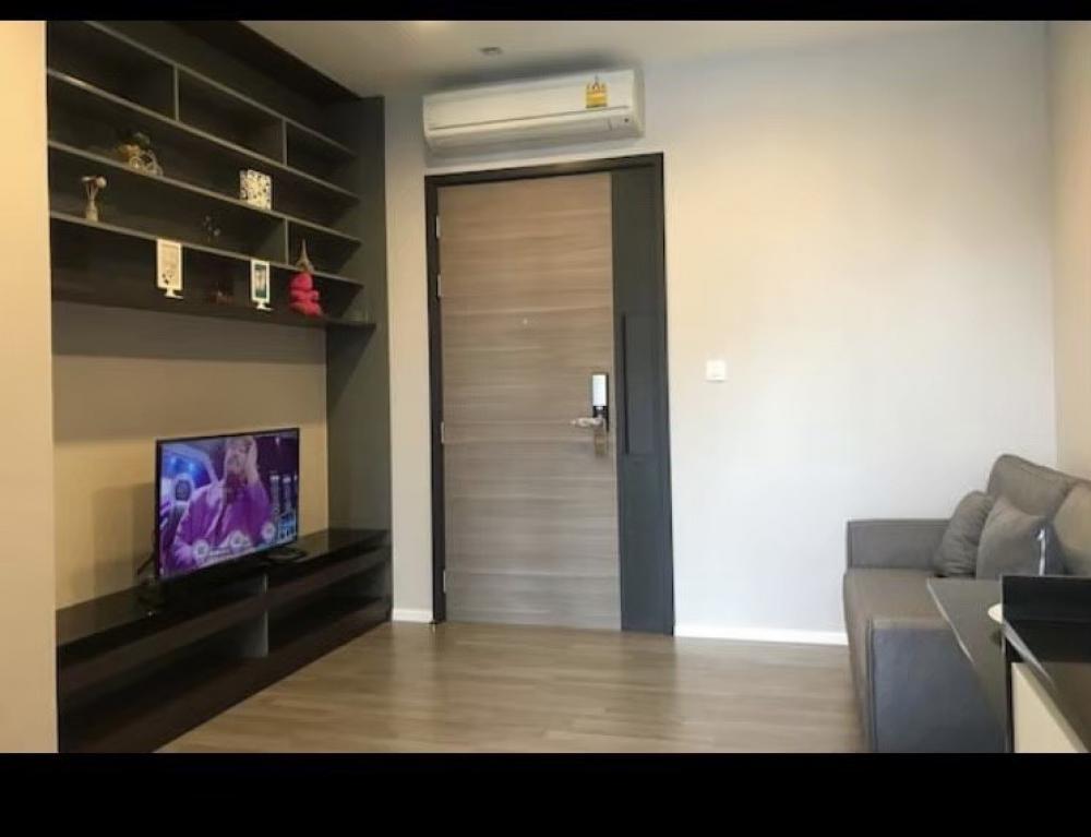 THE ROOM SATHORN | คอนโดใจกลางเมือง ใกล้รถไฟฟ้า ห้องไม่โดนเเดดลมเย็นตลอดวัน