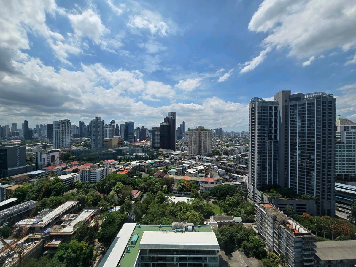 Ideo Sukhumvit - Rama 4 | Highlight: มี อ่างอาบน้ำ (Bathtub) ในห้องน้ำหลัก ให้คุณได้แช่น้ำฟินๆ