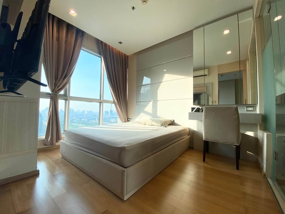 The Address Asoke | Executive Suite For Rent! The Address Asoke | Spacious 35 SQM 1 BR 1 BA | Bathtub Included, Fully Furnished, Next to Singha Complex