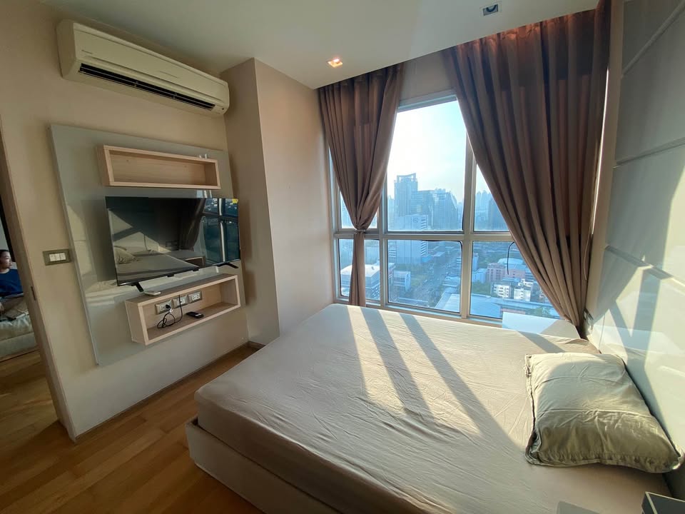 The Address Asoke | Executive Suite For Rent! The Address Asoke | Spacious 35 SQM 1 BR 1 BA | Bathtub Included, Fully Furnished, Next to Singha Complex