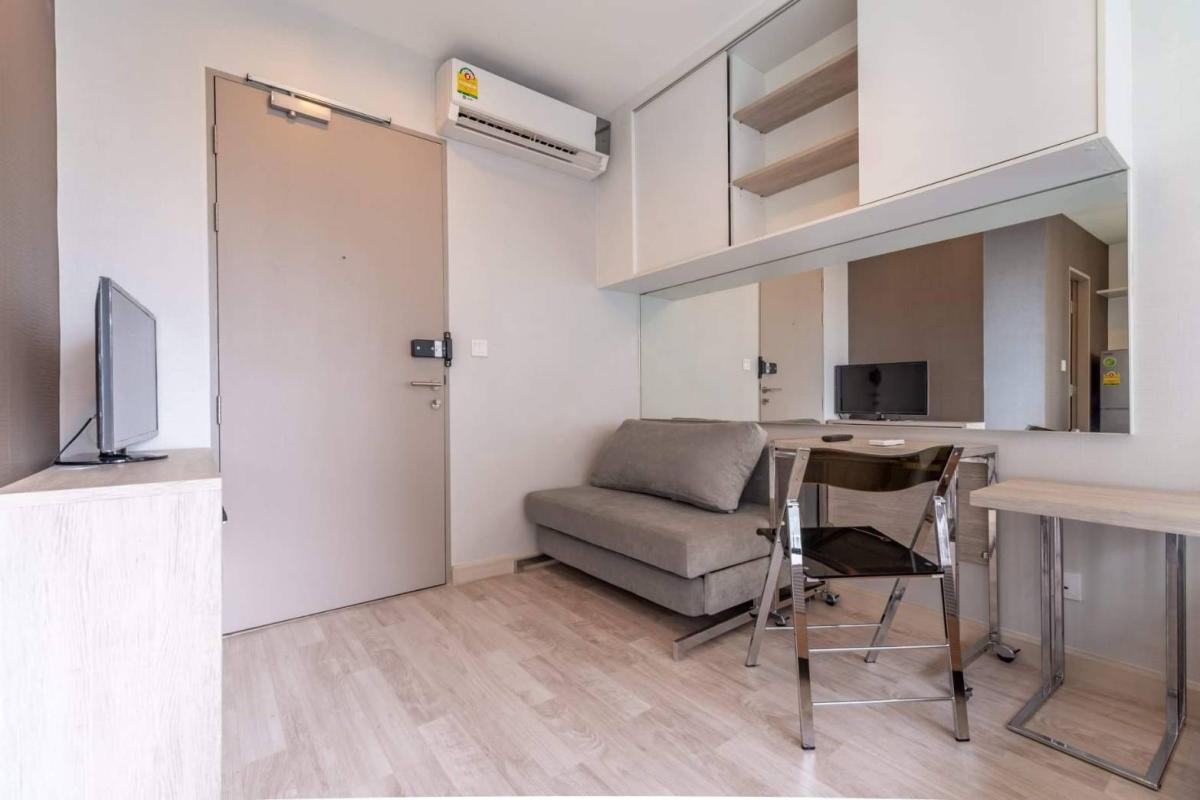 IDEO Mobi Sukhumvit (Soi 81) | IDEO Mobi Sukhumvit 81 | ห้องสตูดิโอ 22 ตร.ม. ชั้น 9 | วิวสวนและสระว่ายน้ำ | 15,500 บาท/เดือน