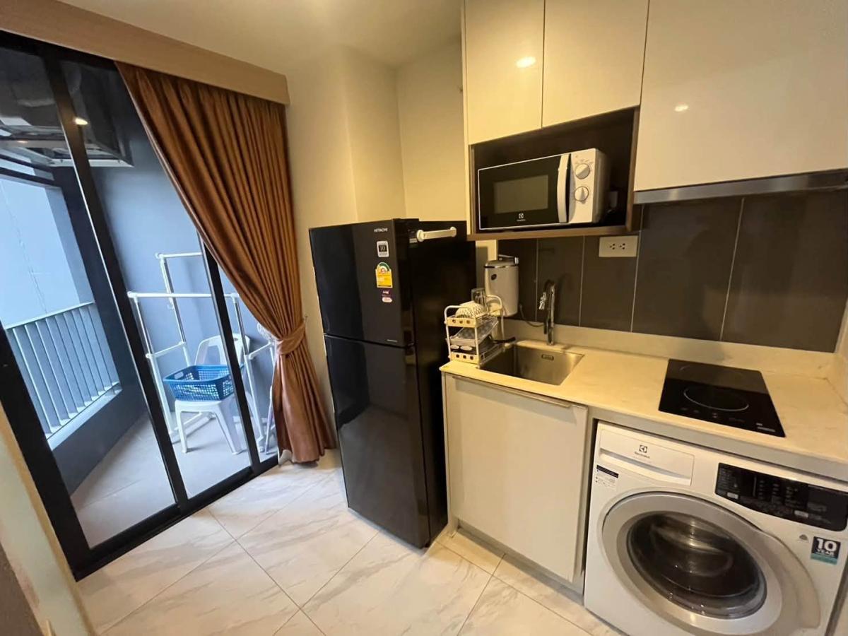 Ideo Mobi Asoke | Modern Living! Ideo Mobi Asoke | Large Studio 28 SQM | High-End Finishes, Fully Furnished, Ready to Move, Near Singha Complex