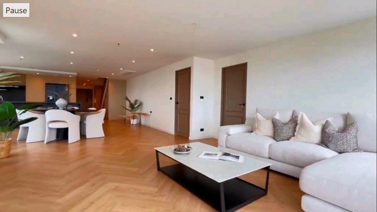 Sukhumvit Suite | Duplex penthouse top floor