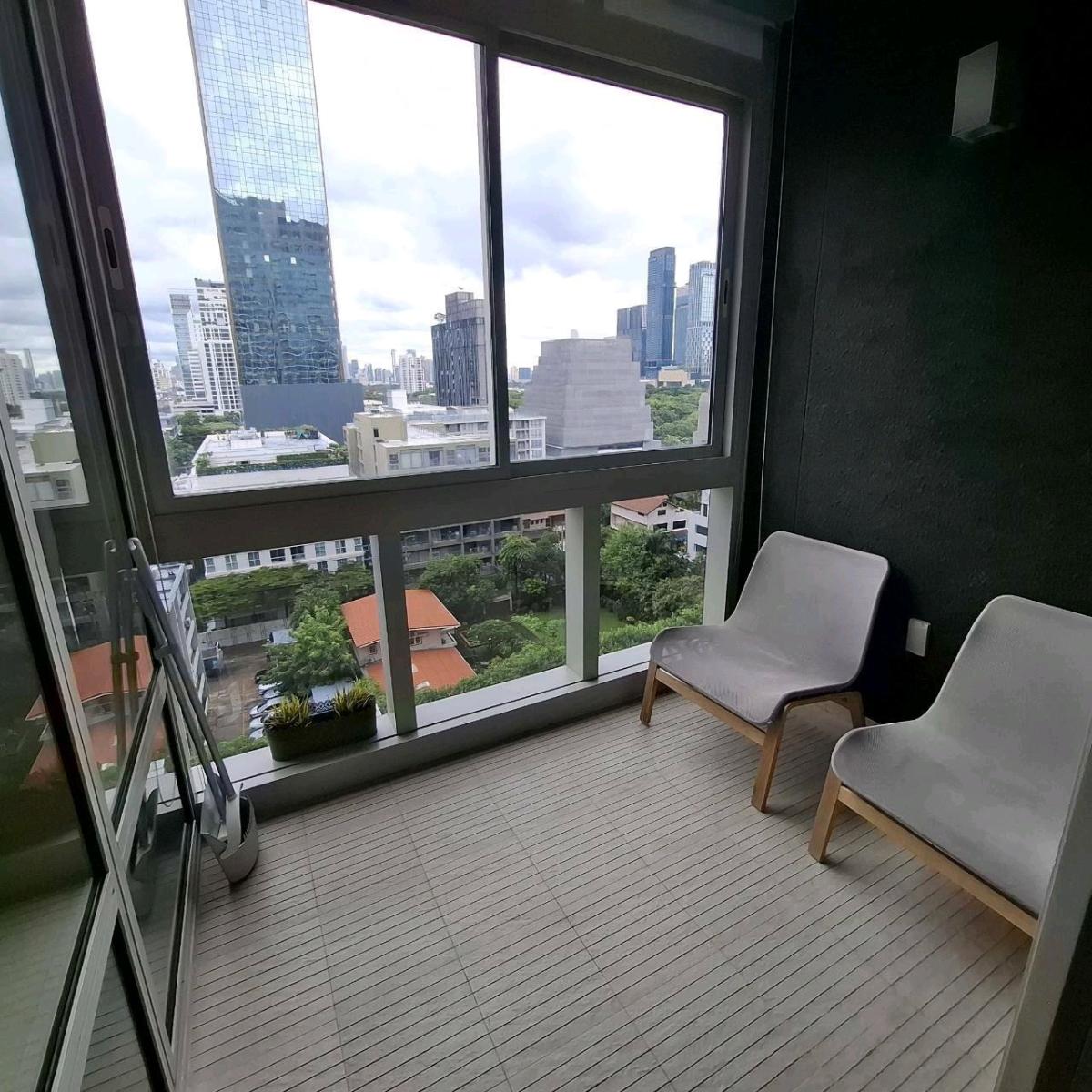 185 rajadamri | BTS ราชดำริ: อยู่ในระยะใกล้เคียงประมาณ 300 - 450 เมตร