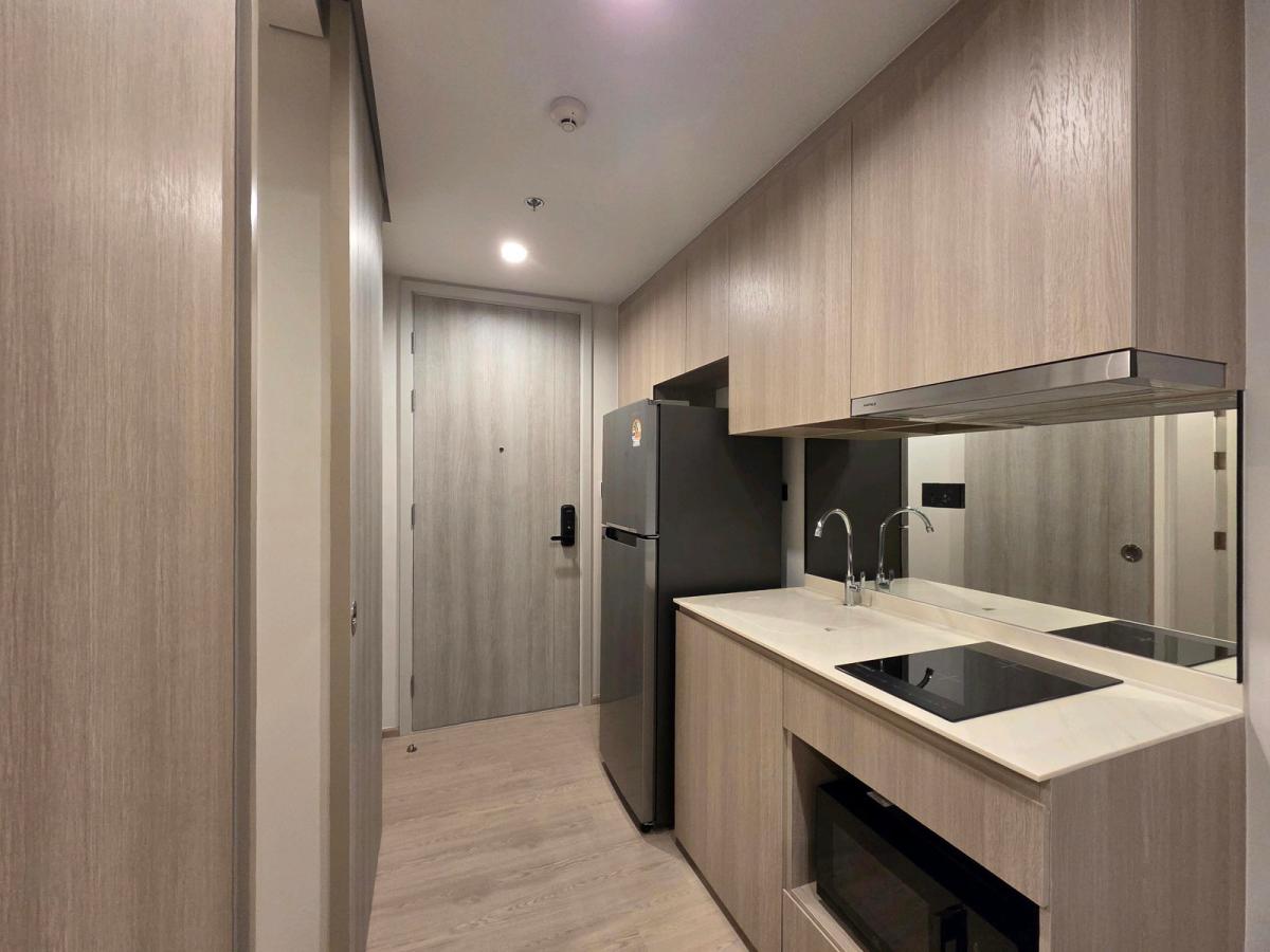 Reference Sathorn - Wongwianyai | BTS สถานีวงเวียนใหญ่