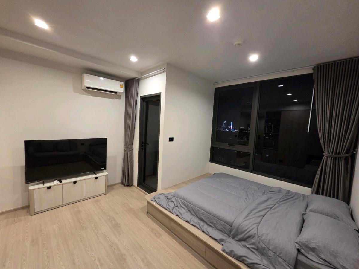Reference Sathorn - Wongwianyai | BTS สถานีวงเวียนใหญ่
