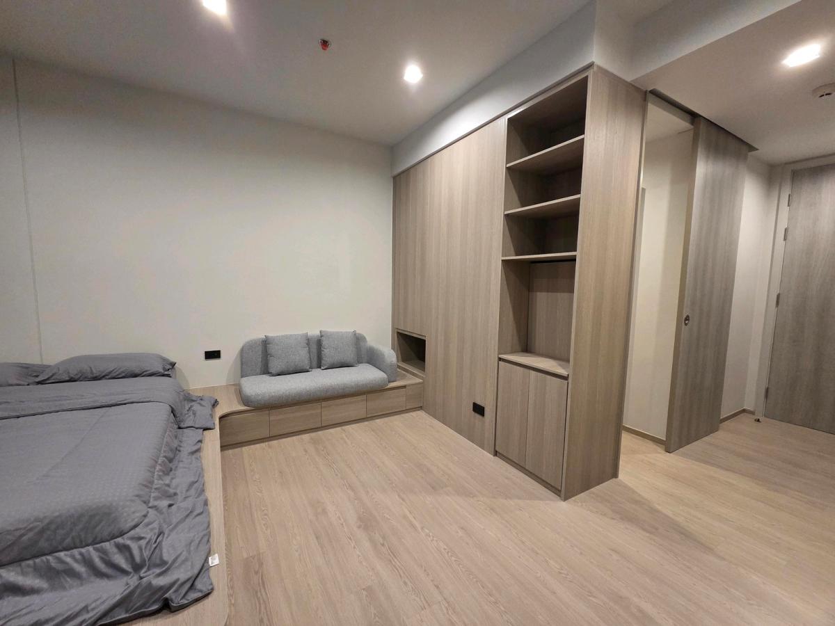 Reference Sathorn - Wongwianyai | BTS สถานีวงเวียนใหญ่