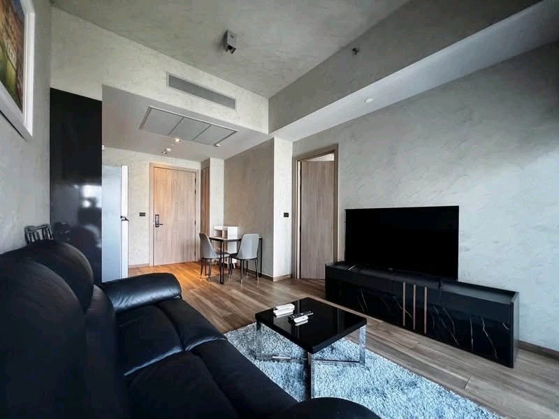 The Lofts Asoke | ใกล้ MRT เพชรบุรี และ Airport Rail Link มักกะสัน