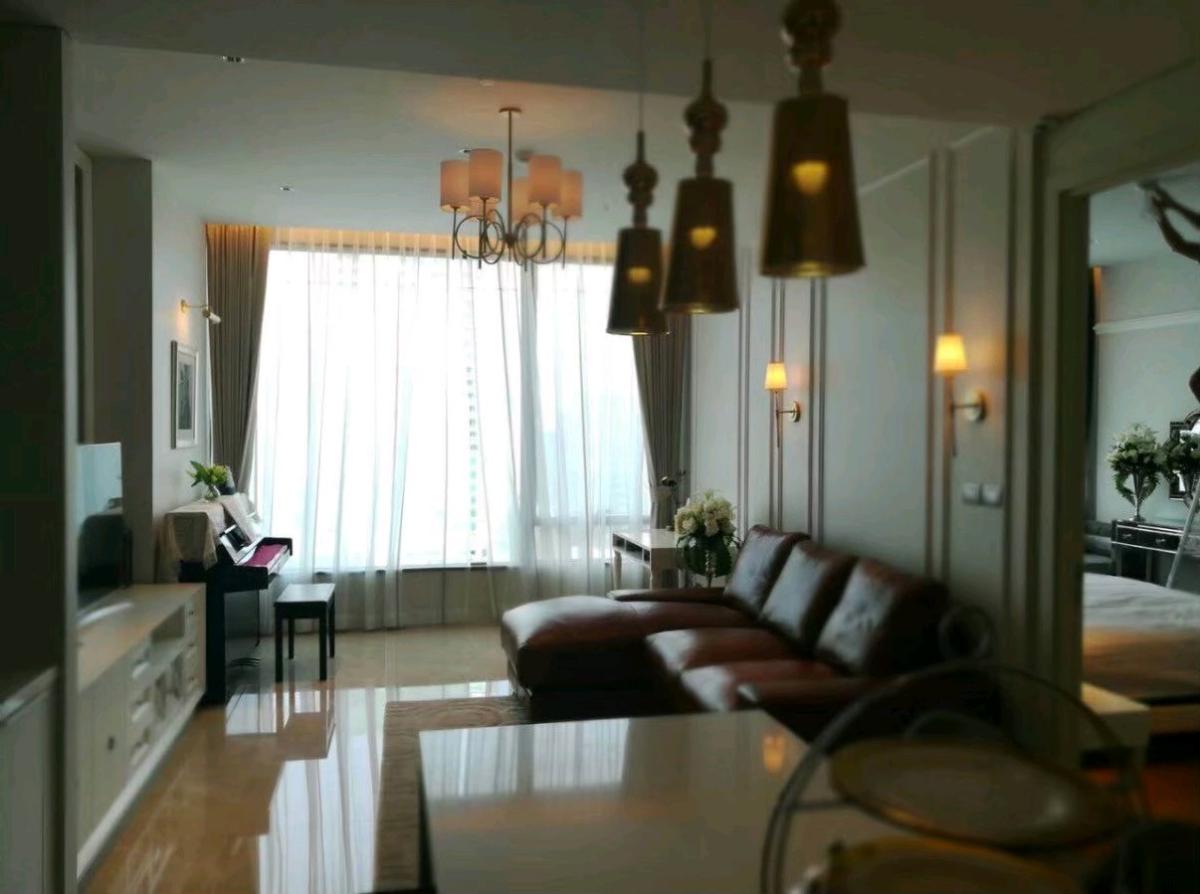 Sindhorn Residenc | บนทำเลไข่แดงใจกลางย่านหลังสวนมองเห็นวิวสวนลุมได้เต็มตา