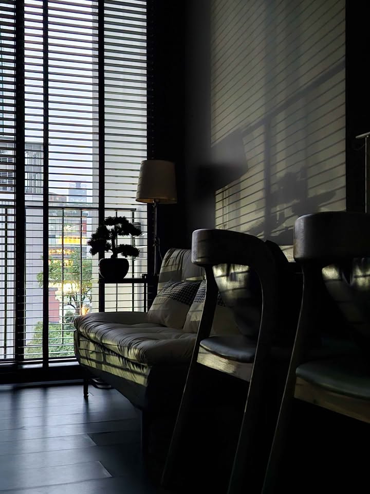 Edge By Sansiri (Sukhumvit 23) | Modern Executive Suite! EDGE Sukhumvit 23 | 1 BR 1 BA 30 SQM (25K/Mo) | Fully Furnished, Near Terminal 21 & EmQuartier [Co-Agent Welcome]