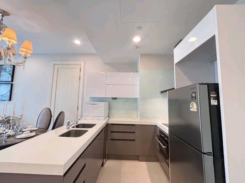 Q Langsuan | Best deal for rent