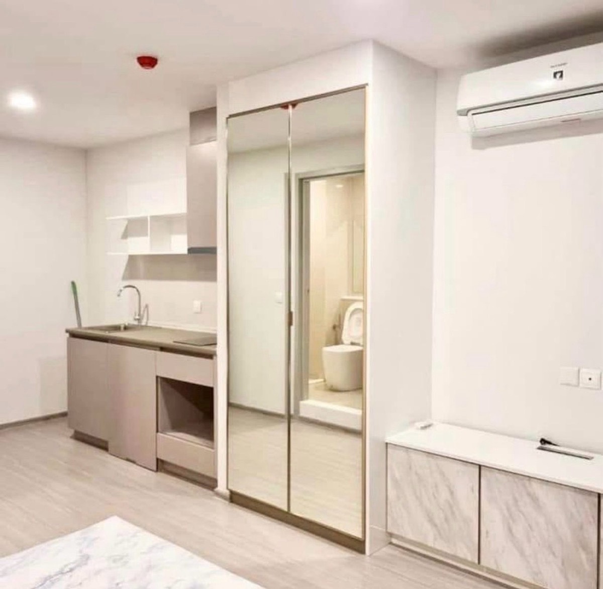 Aspire Asoke-Ratchada | ✨ ขาย Aspire Asoke-Ratchada ห้องสตูดิโอแต่งสวย ชั้น 2 | ราคาพิเศษ 2.55 ล้านบาท ✨