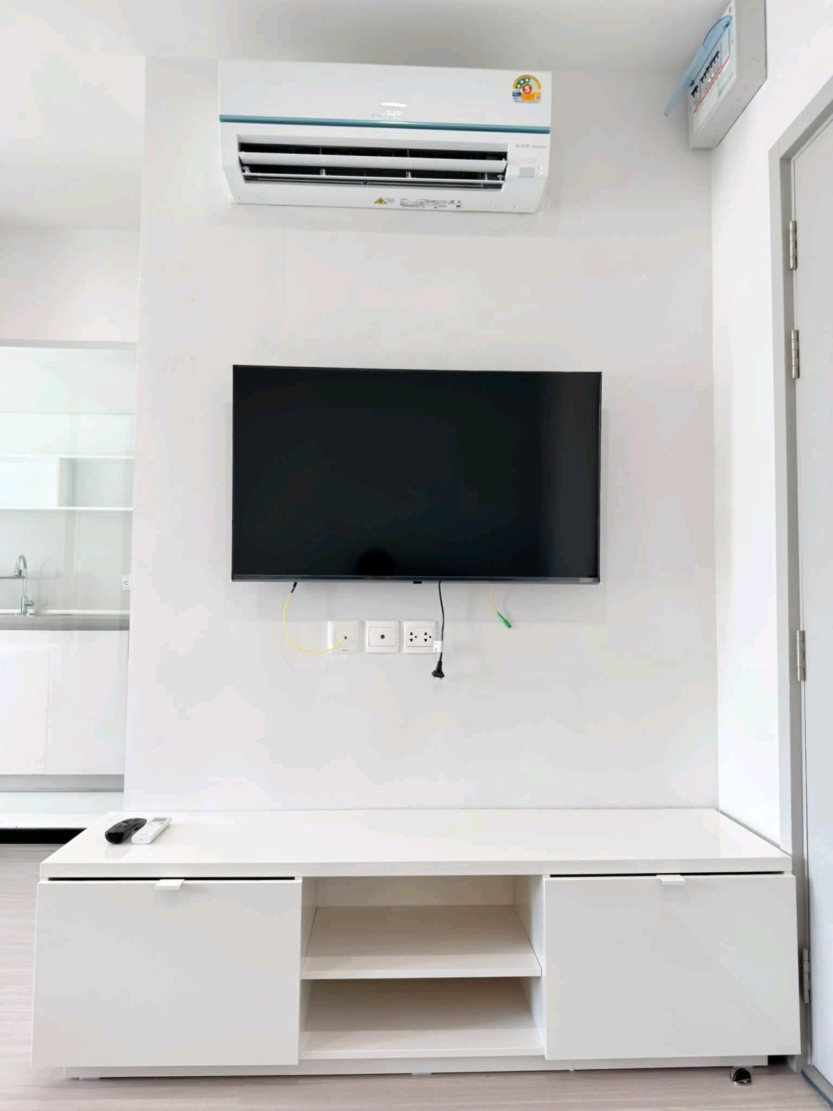 Aspire Asoke-Ratchada |  ห้องใหม่ ชั้นบนสุด เงียบสงบ ระเบียงไม่ติดใคร มีรถรับส่ง mrt พระราม9