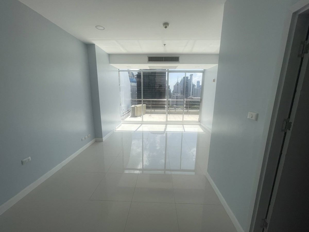 The Trendy Condo Sukhumvit 13 | 1 ห้องนอน 71 ตร.ม. ระเบียง 8 เมตร